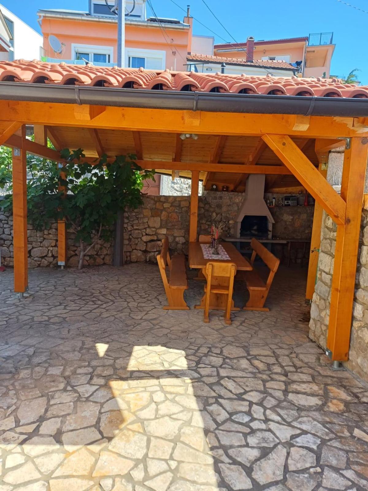Apartmani Afrodita Crikvenica Exterior photo